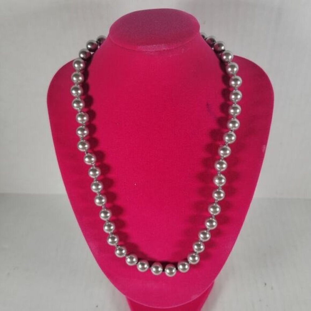 Monet Classic Timeless Mobwife Grannycore Elegant Gray Faux Pearl Necklace